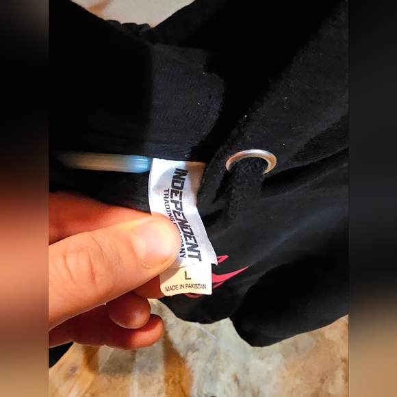 Mens large new w/o tags hoodie - Picture 3 of 3